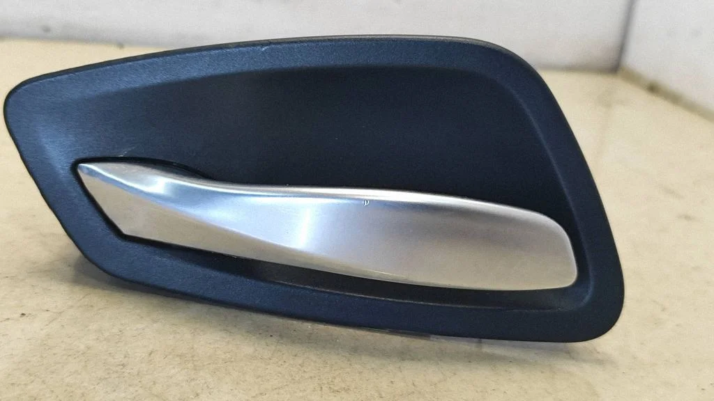 Tagaukse sisemine käepide – BMW 3-seeria E90 E91 (2005-2012)