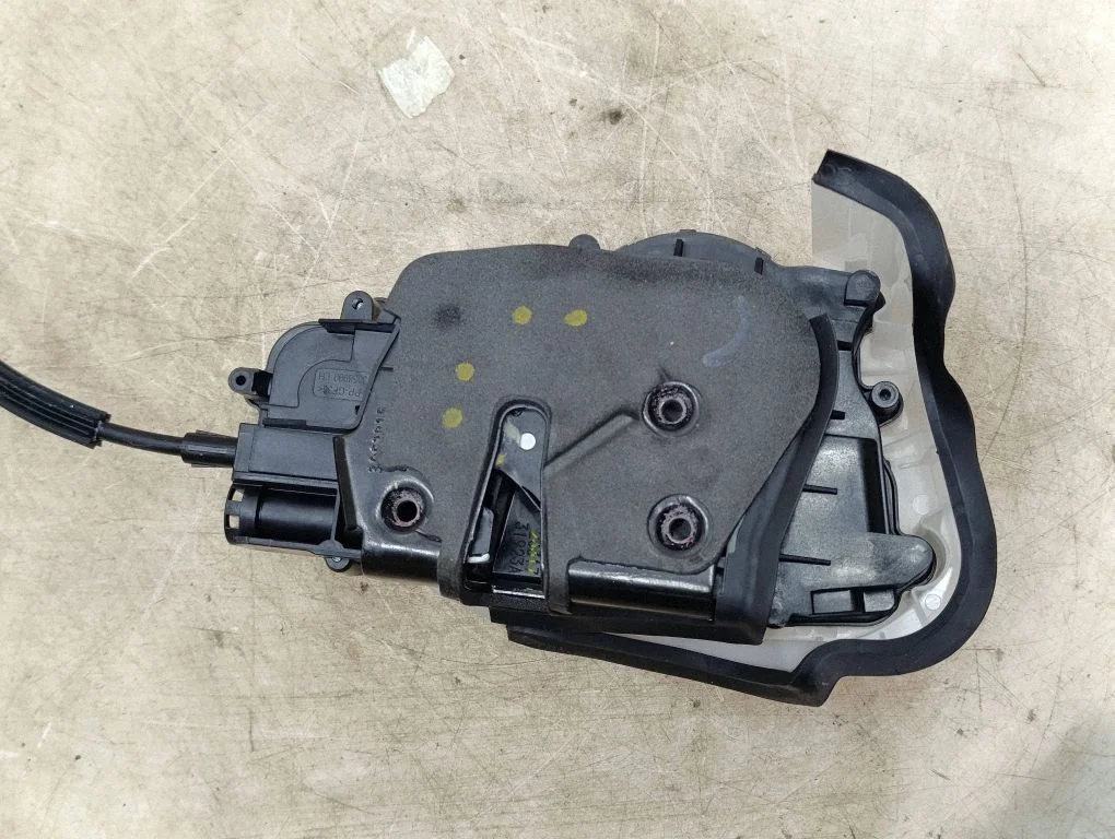 Rear door lock LJ8BR264B53AU