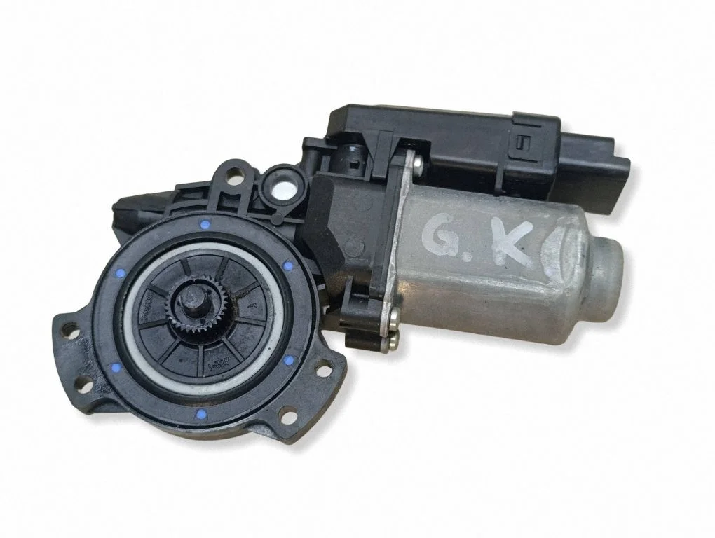 Rear door window regulator motor – KIA Ceed (2006-2012)
