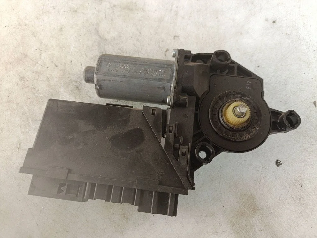 Rear door window regulator motor – Audi A4 S4 B7 8E 8H (2005-2008)
