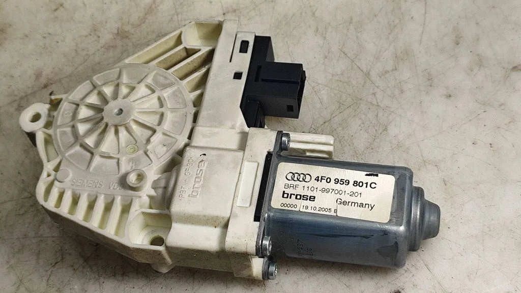 Rear door window regulator motor – Audi A6 Allroad C5 (1999-2005)