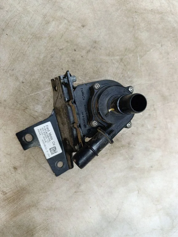 Electric auxiliary coolant/water pump PJ938C590PA