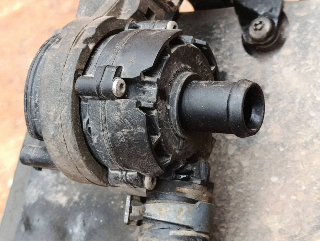 Electric auxiliary coolant/water pump 0392023212
