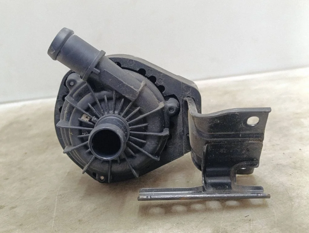 Electric auxiliary coolant/water pump 1EA965567C