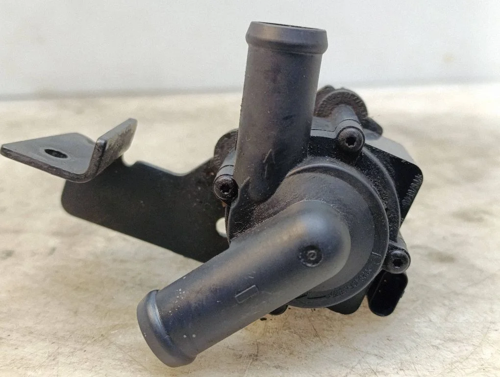Electric auxiliary coolant/water pump 3R0121093