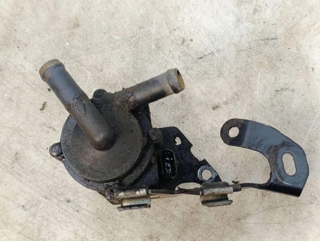Electric auxiliary coolant/water pump V762942380
