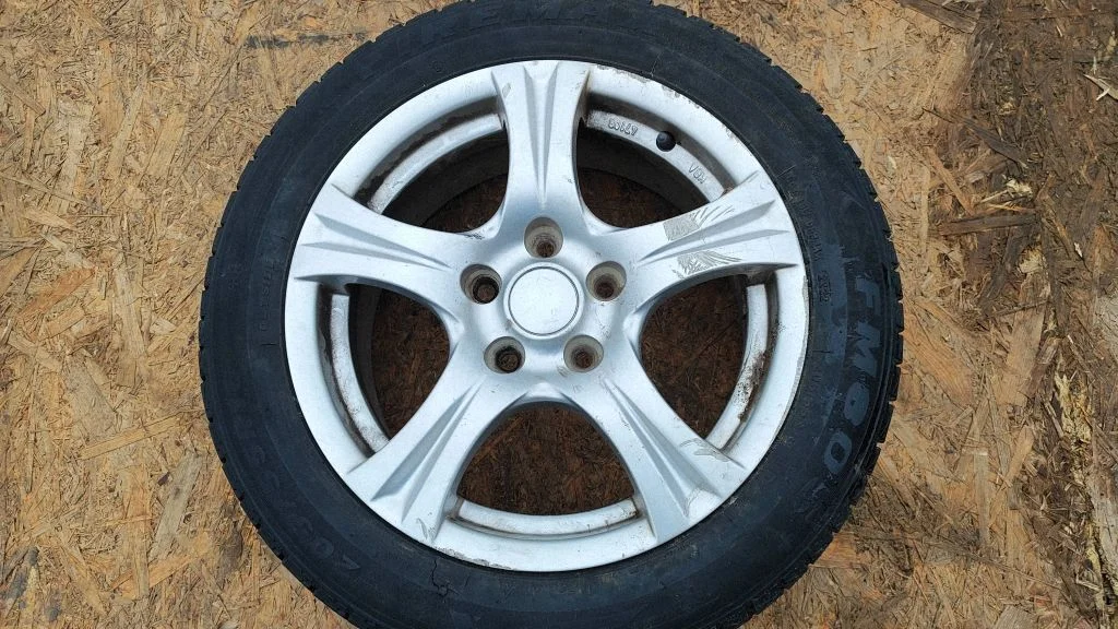 R16 valuvelg (-veljed) – Toyota Auris 150 (2006-2012)