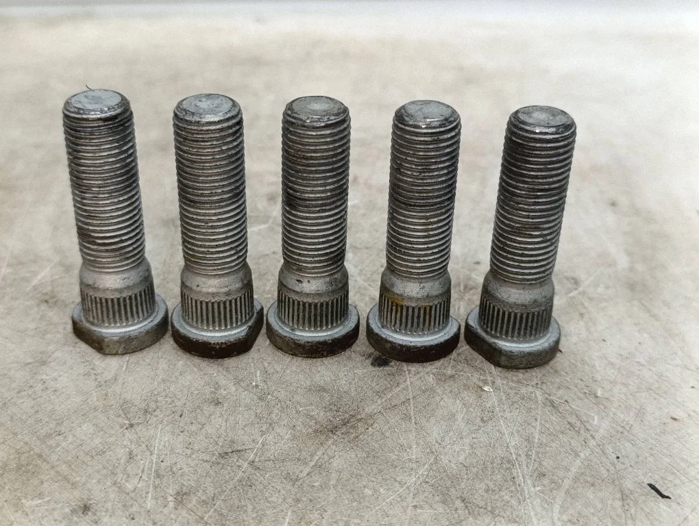 Nuts/bolts – front