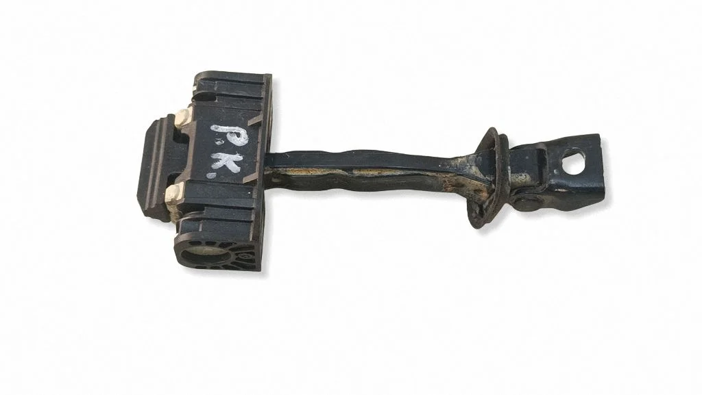 Esiukse avamispiiraja – BMW 4-seeria F32 F33 (2013-2020)