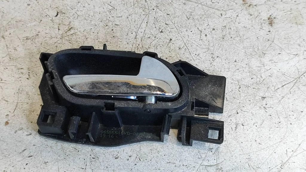 Front door interior handle 303965