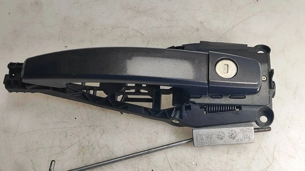 Front door exterior handle – Opel Insignia A (2008-2017)