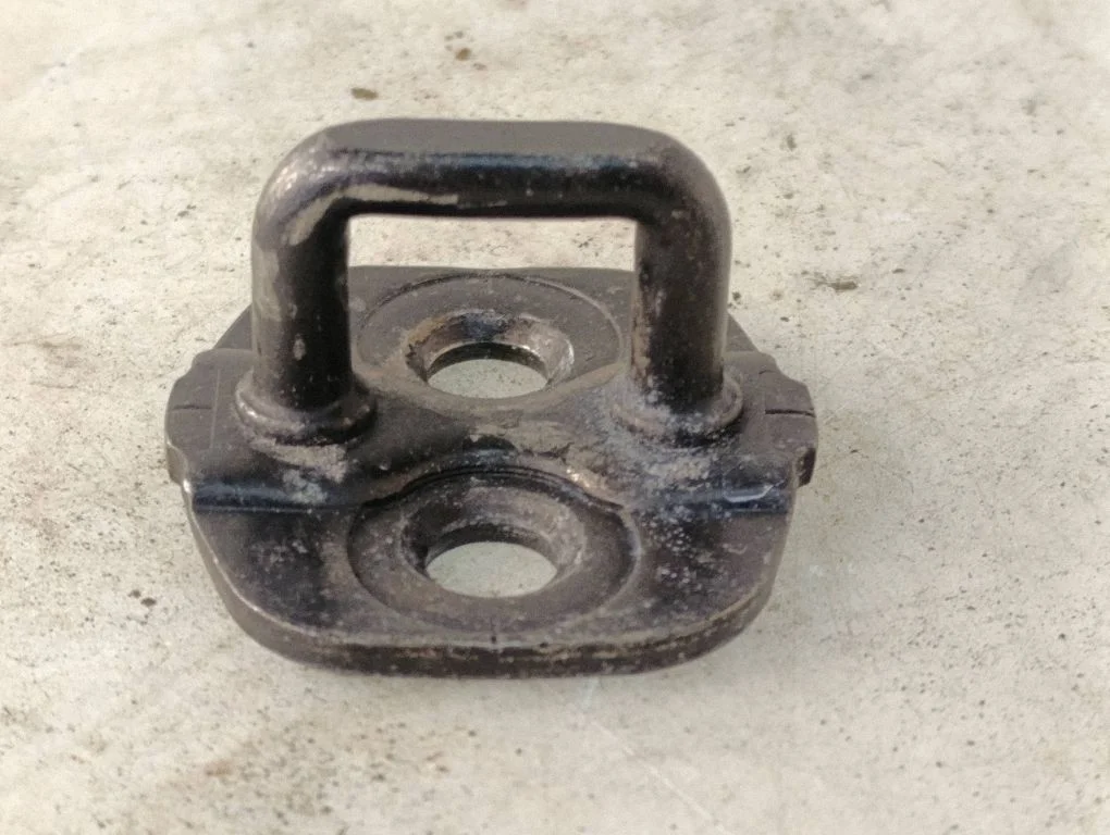 Front door lock loop/hook striker – Renault Kadjar (2015-)
