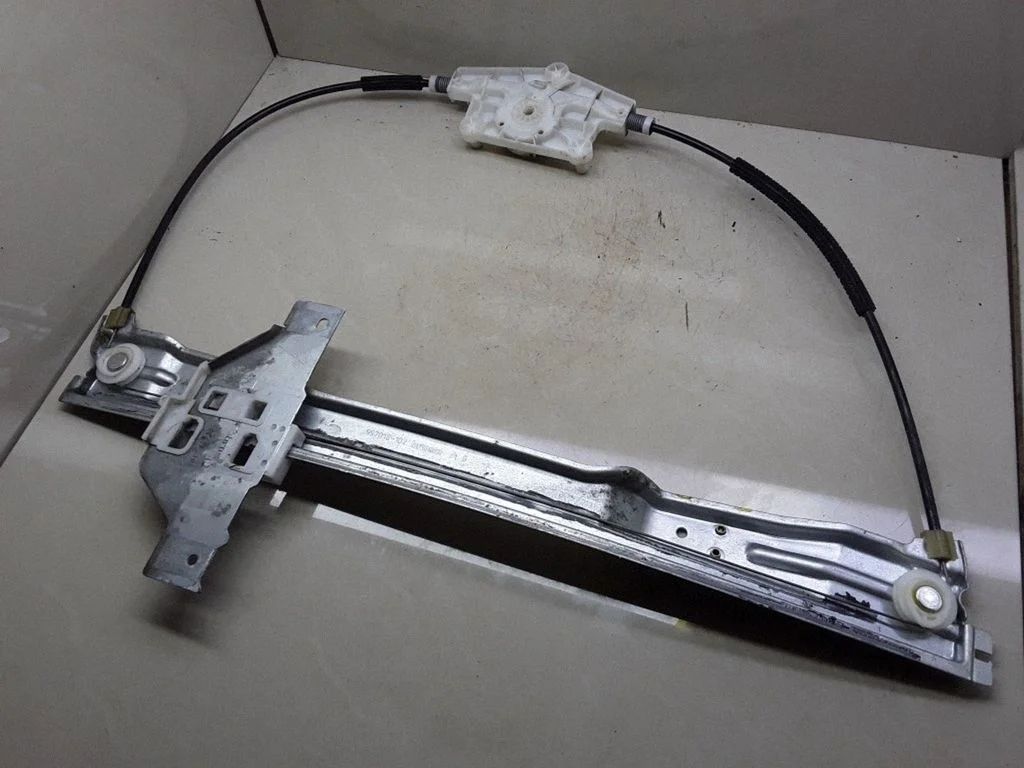 Front door electric window regulator 997018102
