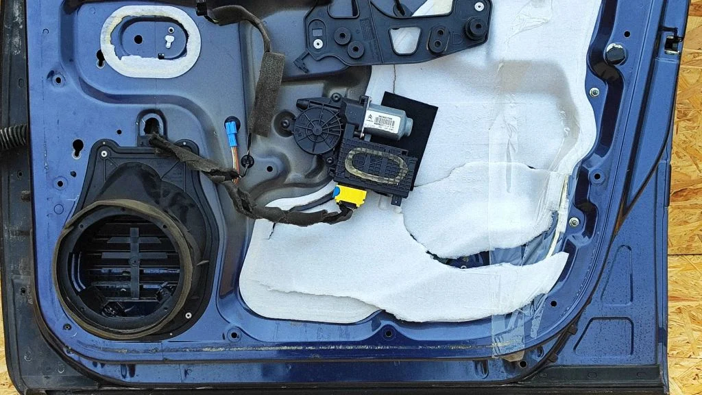 Front door window regulator with motor 9654087580