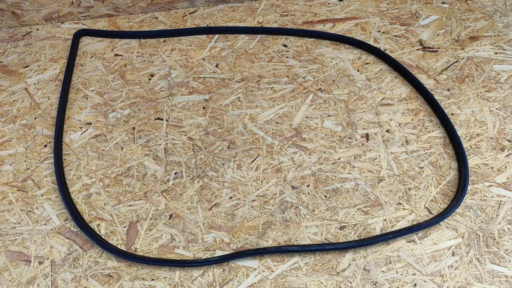 Uszczelka drzwi przednich (na karoserii) – Subaru Forester SH (2008-2013)