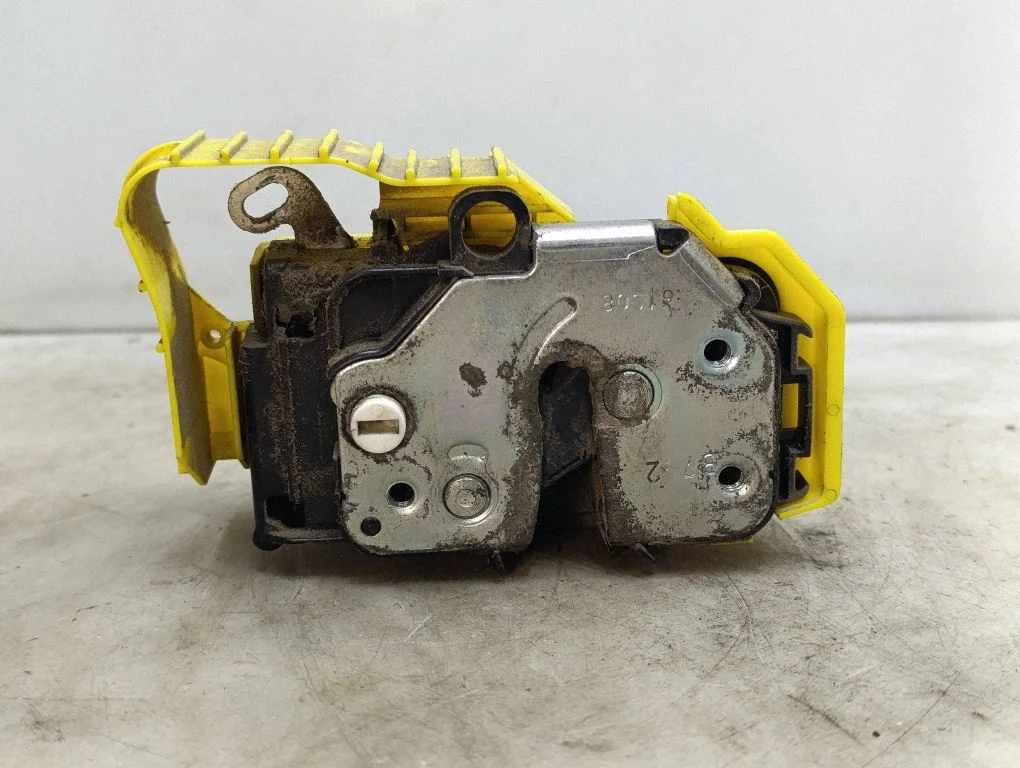Sliding door lock