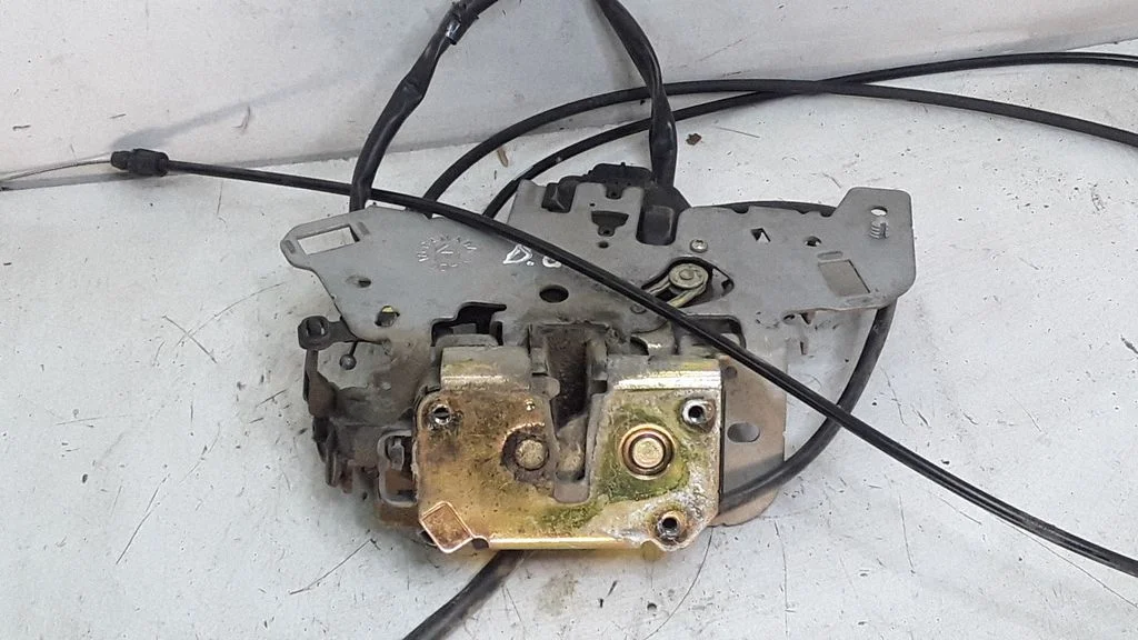 Sliding door lock – Chrysler Grand Voyager IV (2001-2007)
