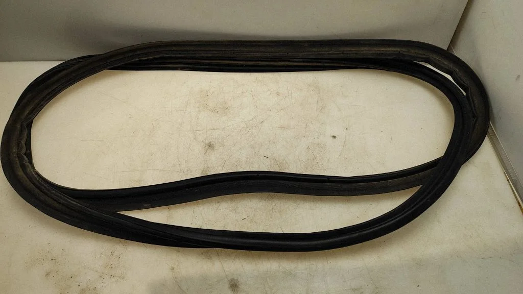 Loading door rubber seal (on body) – Toyota Avensis T250 (2006-2009)