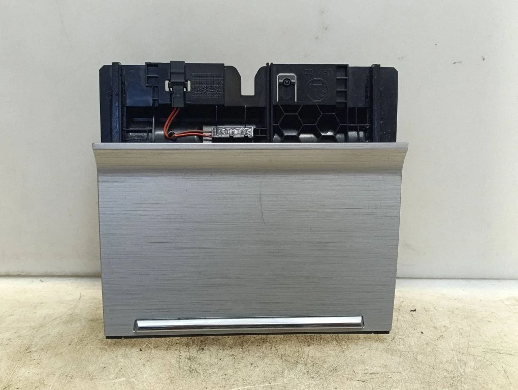 Glove box 5E1863071
