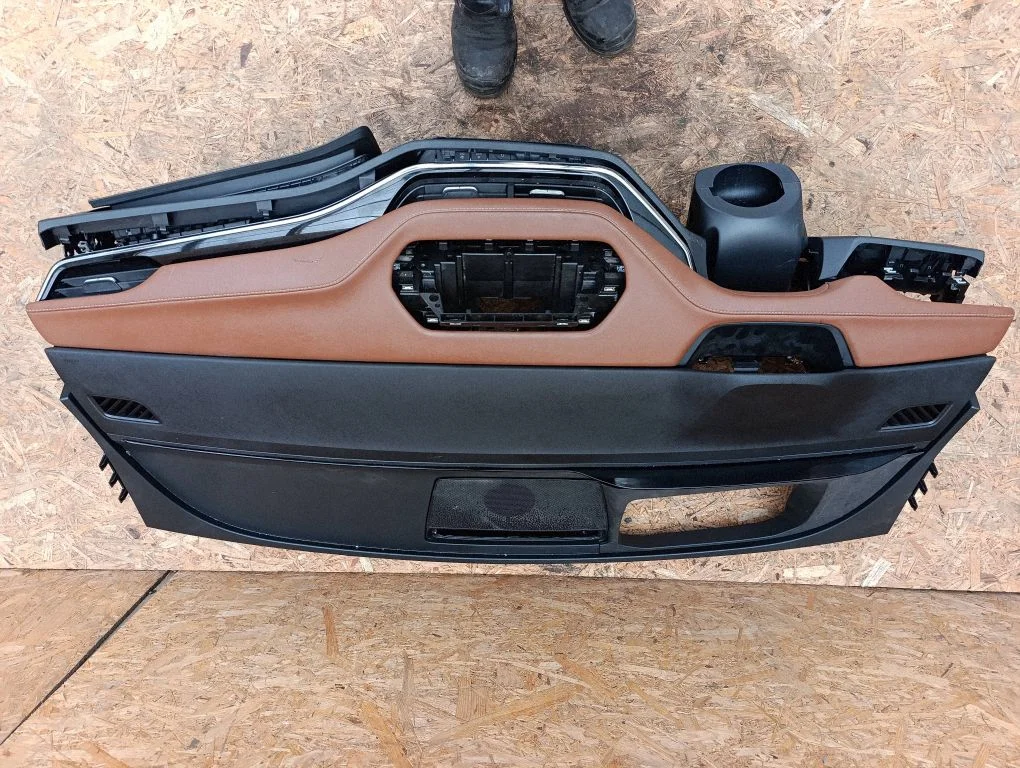 Dashboard 5LB857007F