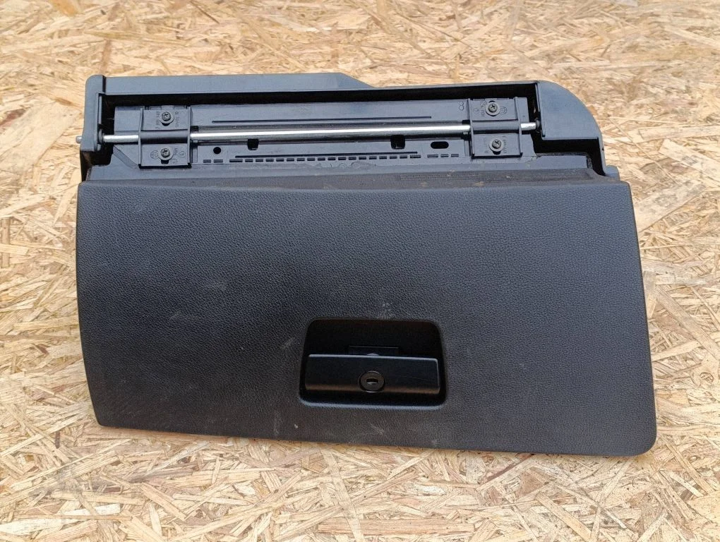 Glove box – BMW 3 Series E90 E91 (2005-2012)