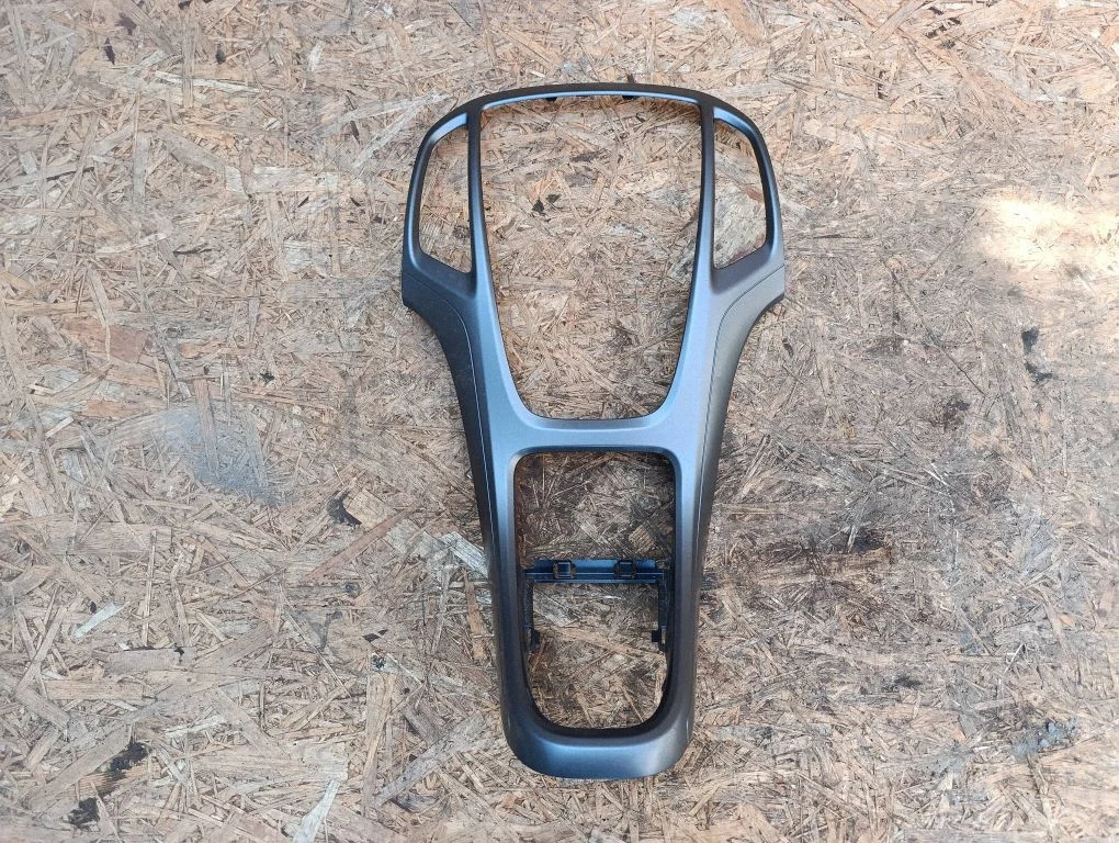 Dashboard center trim panel – Opel Astra J (2010-2015)