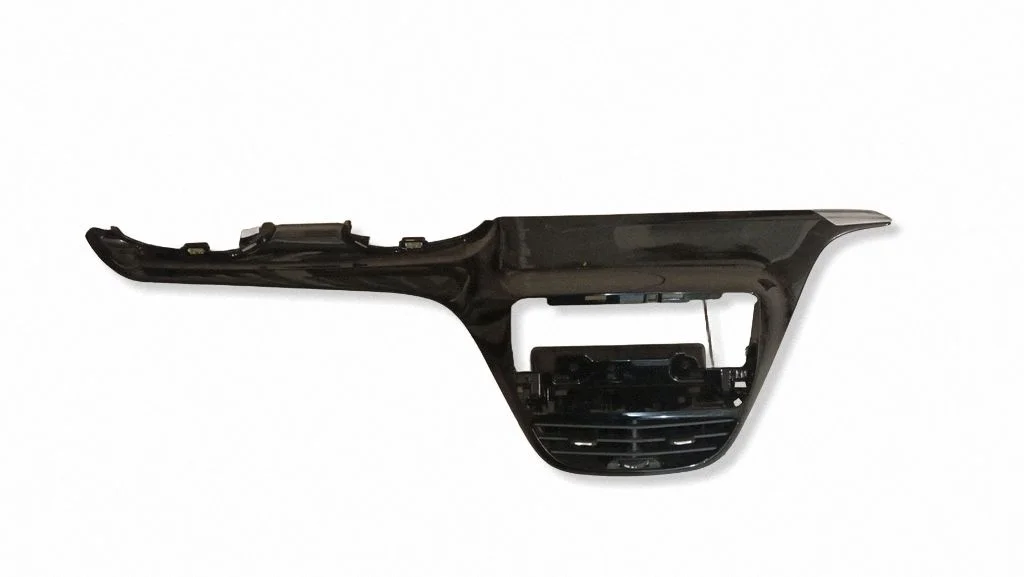 Dashboard center trim panel – Peugeot 2008 I (2013-2019)