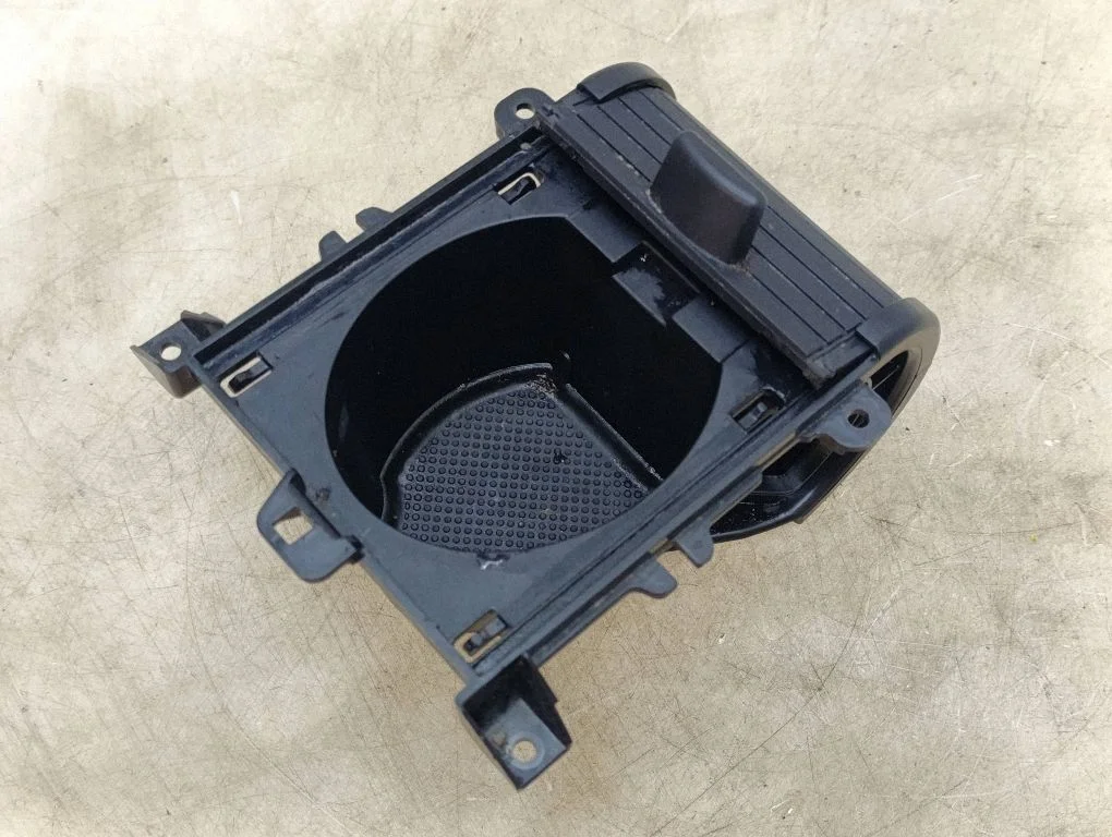 Cup holder – Toyota Avensis T270 (2009-2012)