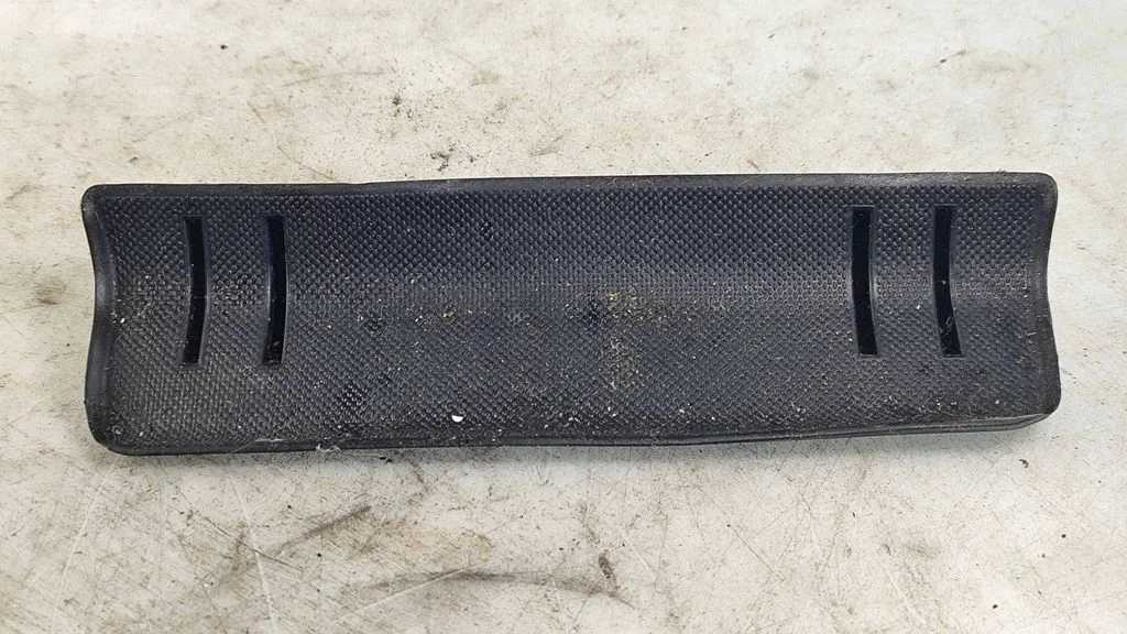 Panel drawer/shelf pad – Audi A1 (2010-2018)