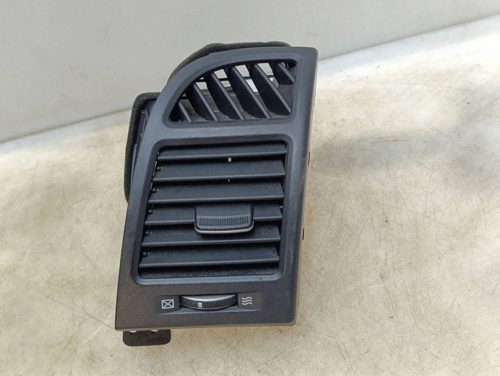Dashboard side air vent grill/cover trim 974902B000