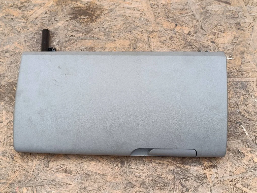 Glove box lid/cover – Citroen C5 (2008-2016)