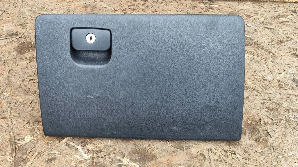 Glove box lid/cover – Hyundai Santa Fe (2006-2012)
