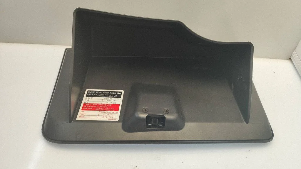 Glove box lid/cover