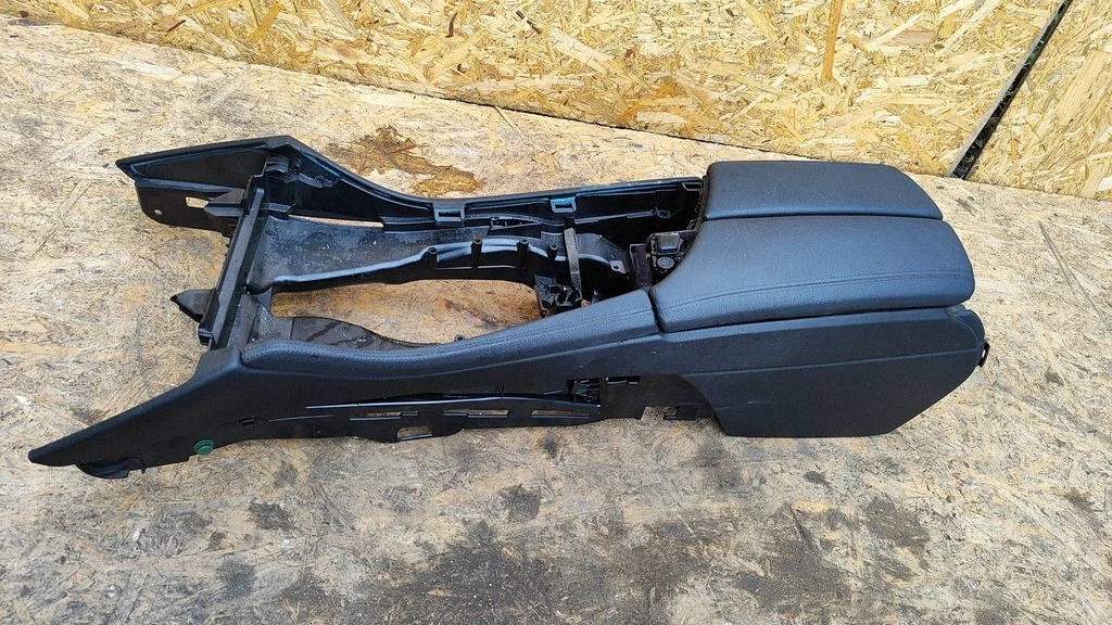 Keskkonsool – BMW 5-seeria F10 F11 (2009-2016)