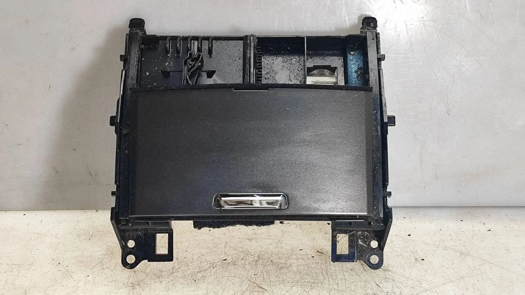 Ashtray (front) – Lexus IS 220D-250-350 (2006-2013)
