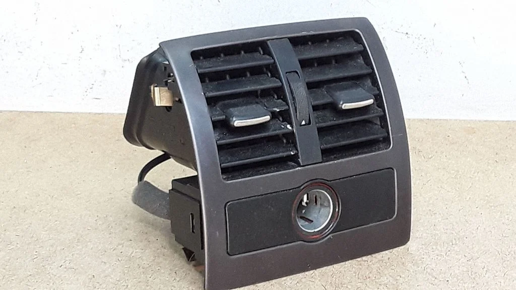 Rear air vent grill – Audi A6 Allroad C5 (1999-2005)
