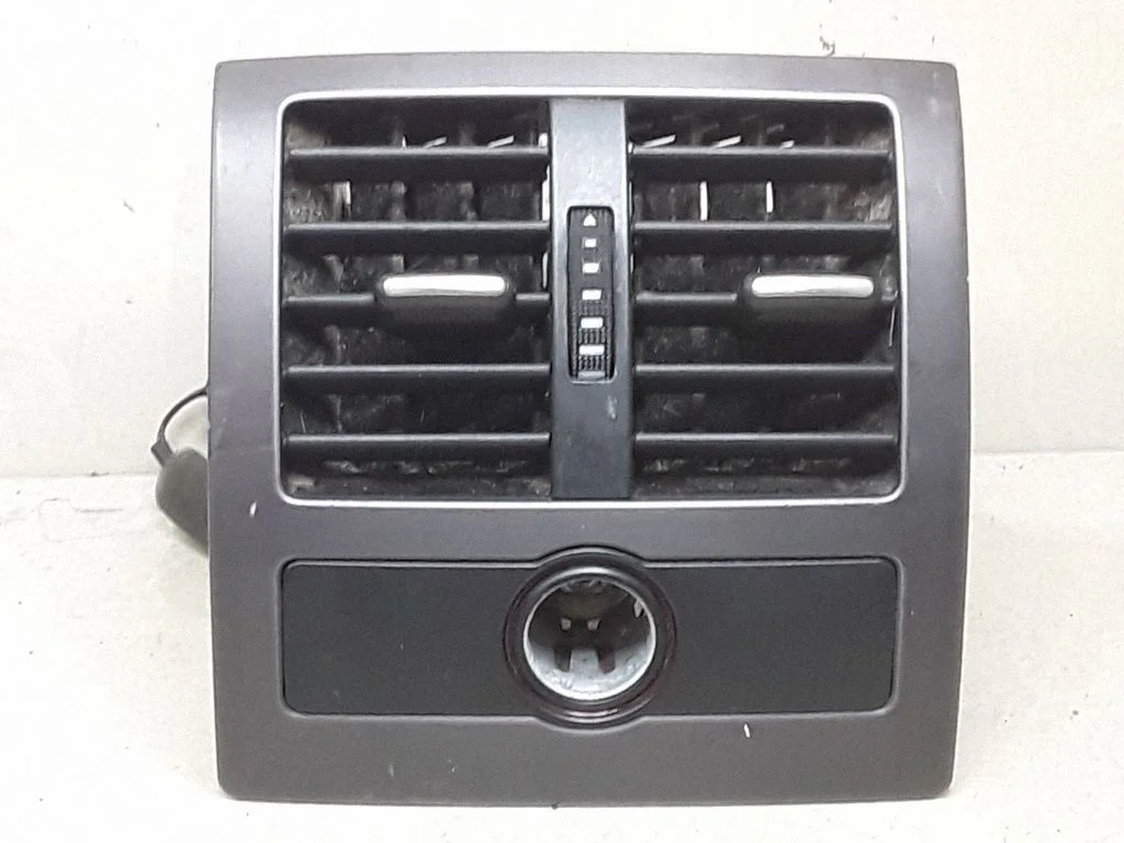 Rear air vent grill – Audi A6 Allroad C5 (1999-2005)