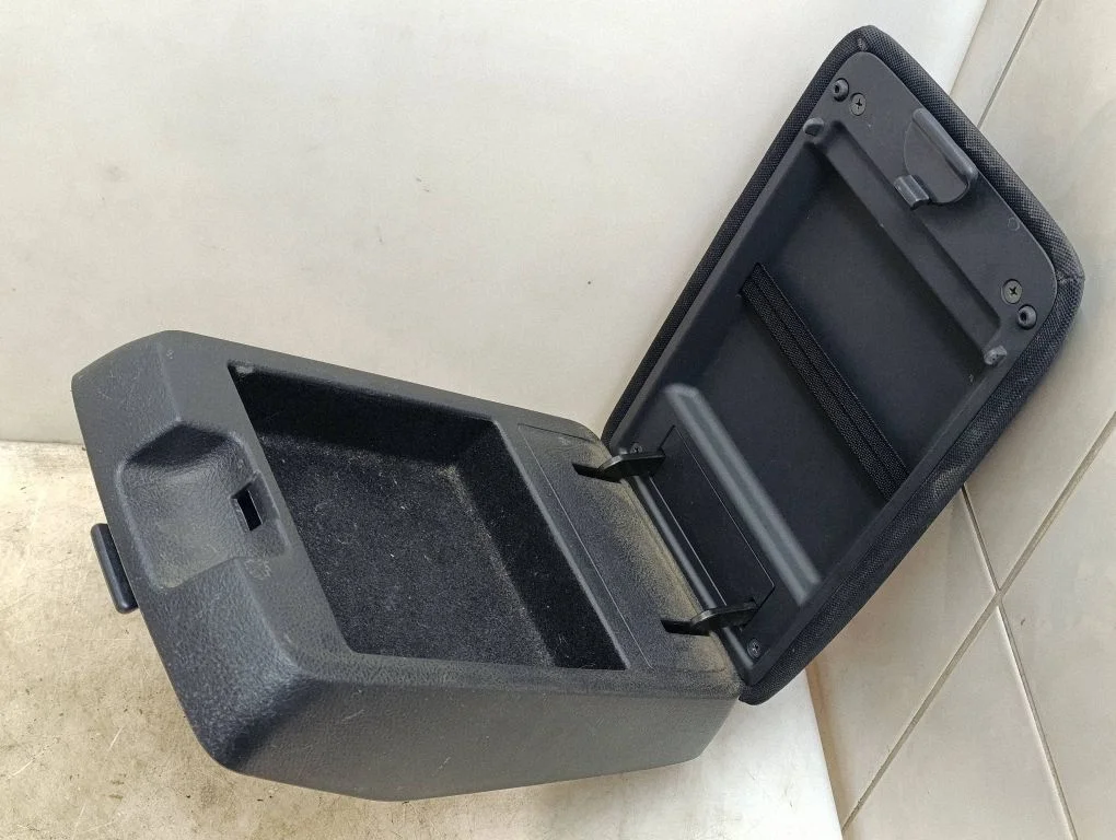 Armrest – Hyundai Santa Fe (2006-2012)