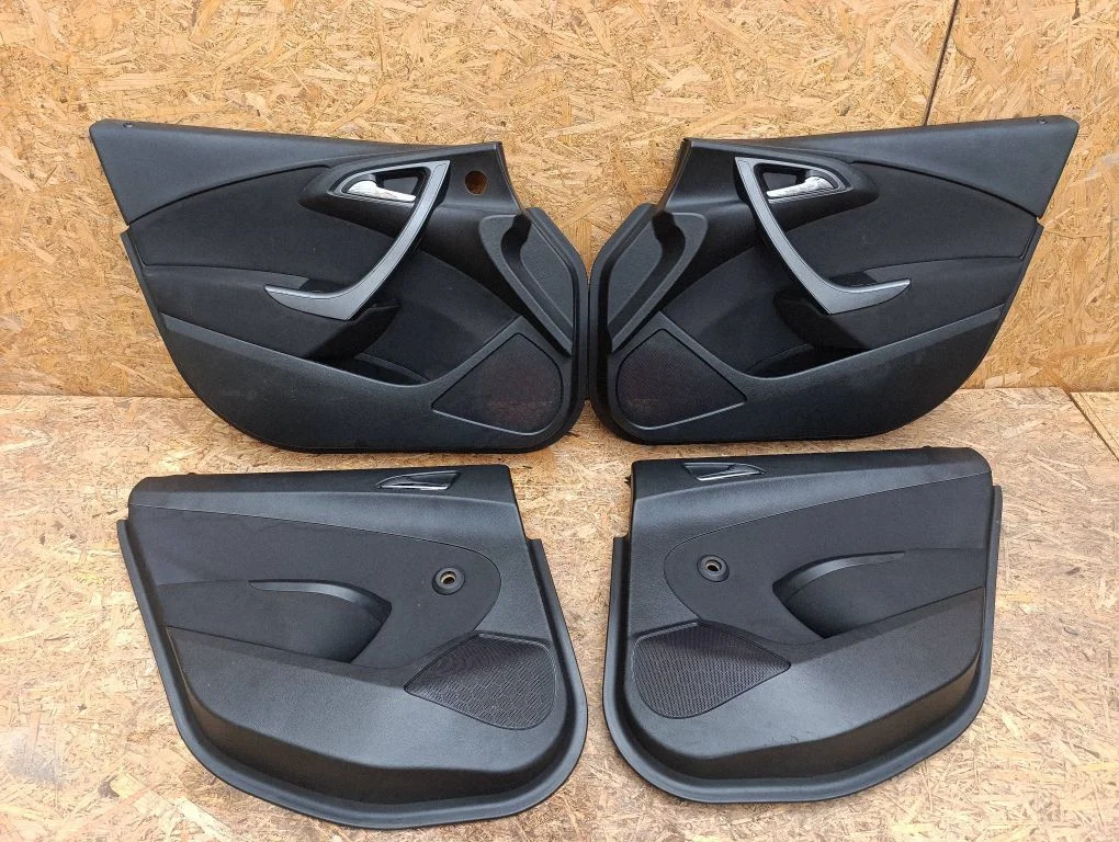 Front door card panel trim – Opel Astra J (2010-2015)