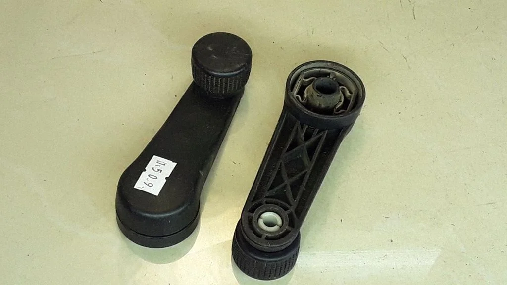Front door window winding handle 95VWA23342
