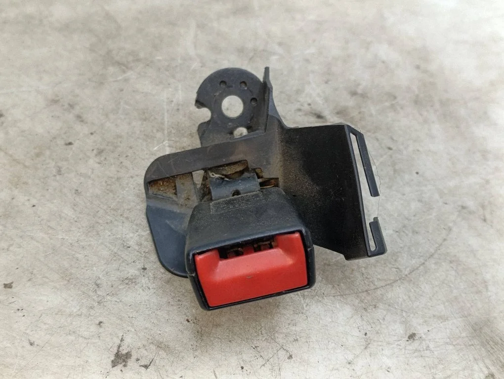 Rear seatbelt buckle 4F0857740D