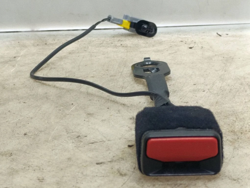 Eesmise turvavöö pannal – Peugeot 2008 I (2013-2019)