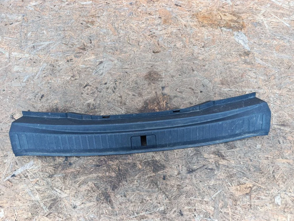 Trunk/boot sill cover protection 5LG863459