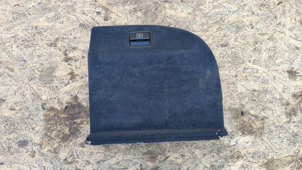 Trunk/boot side trim panel 7050368