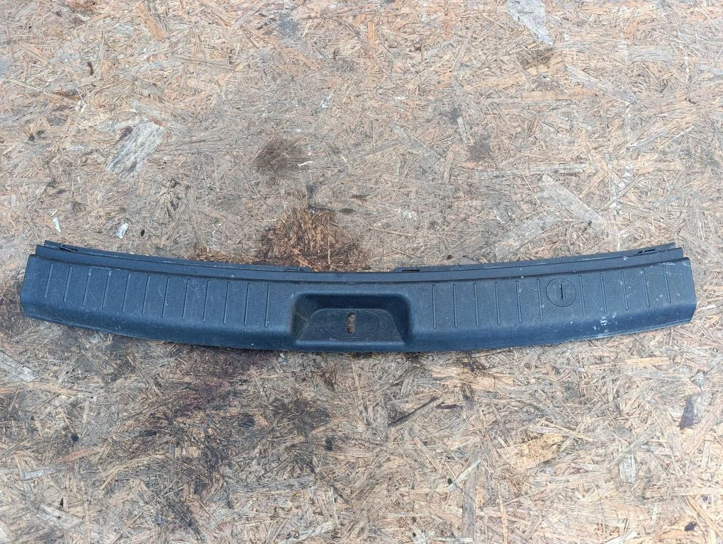 Pagasiruumi läve kaitseviimistlus – Hyundai Santa Fe (2006-2012)