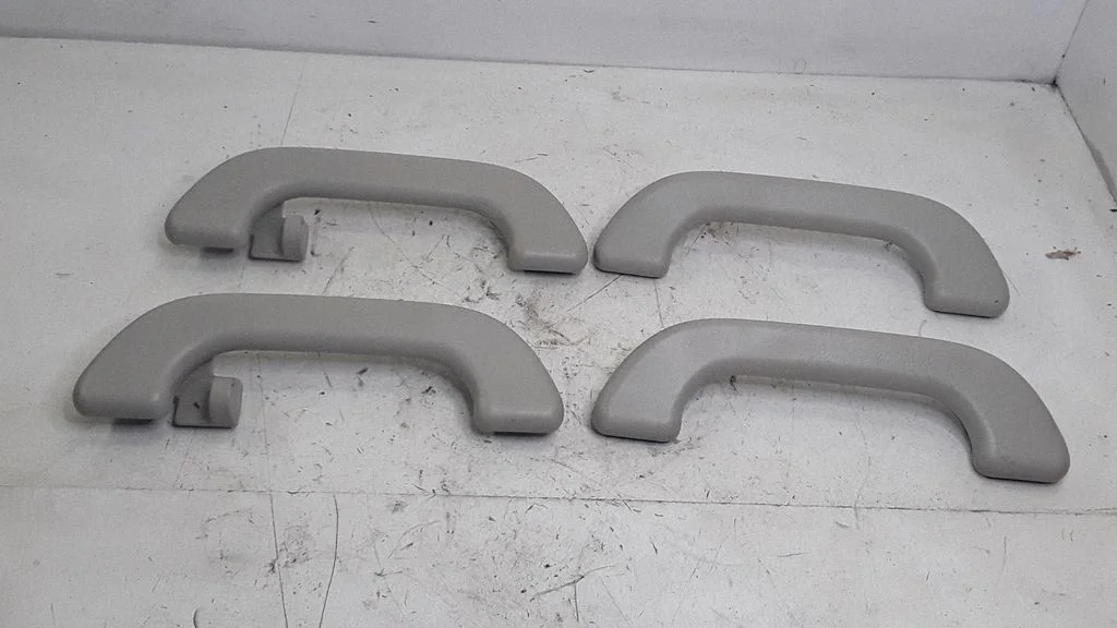 Front interior roof grab handle – Subaru Legacy (2004-2006)