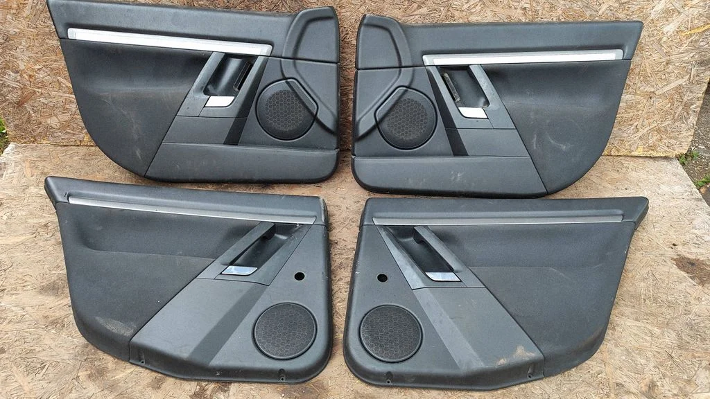 Seat and door cards trim set – Opel Vectra C (2002-2005)