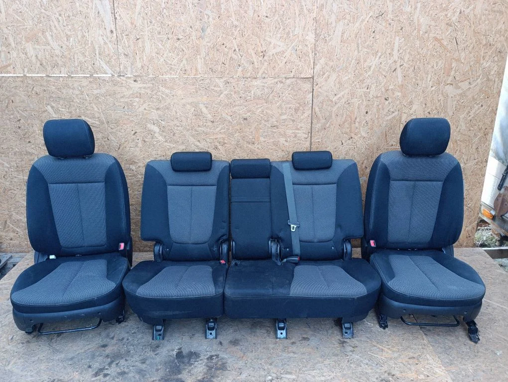 Seat set – Hyundai Santa Fe (2006-2012)