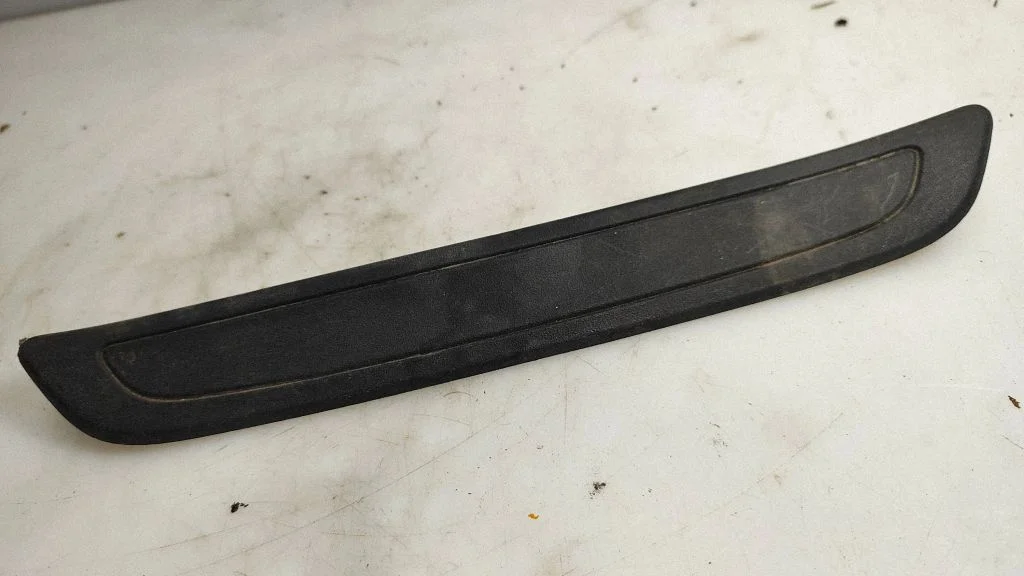 Rear sill trim cover 6791602040