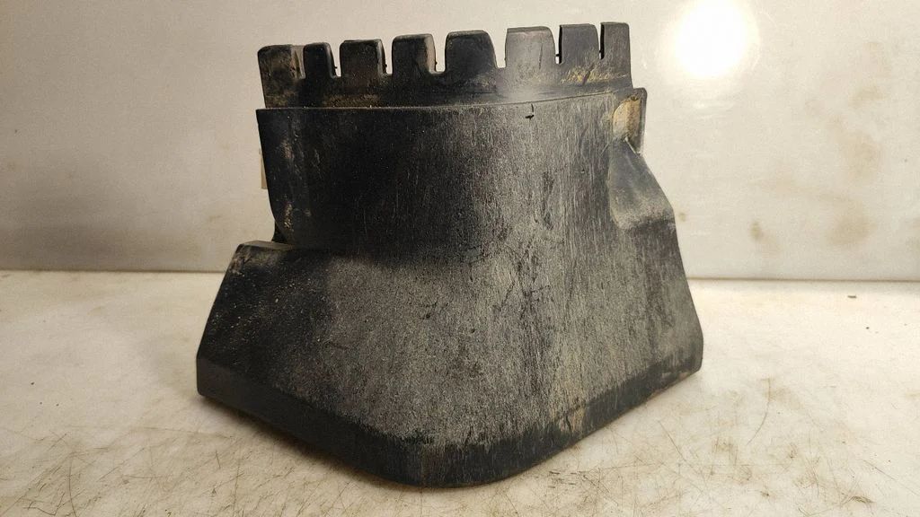 Tagalävise kate (välimine) 8Z0853580A